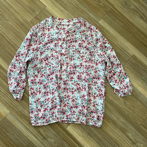 Floral Women’s Blouse - Picture 2 of 11